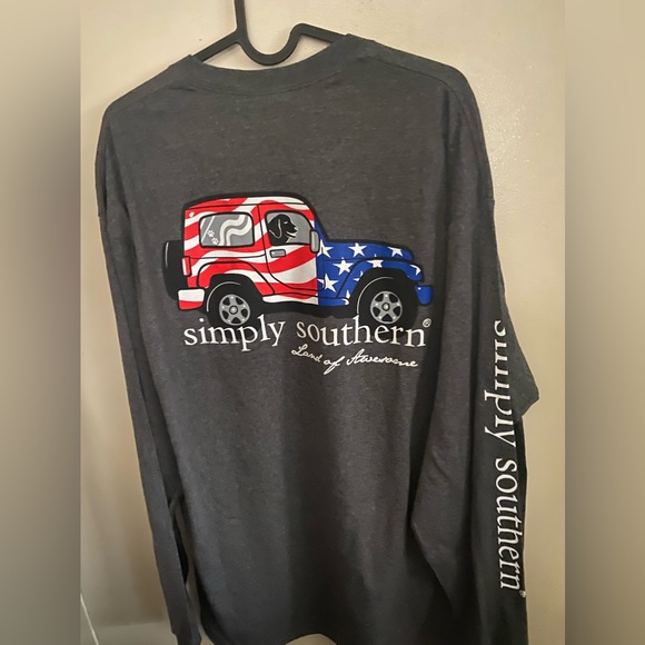 NWT. Women’s Gray Simply Southern Long Sleeve. - Picture 1 of 3